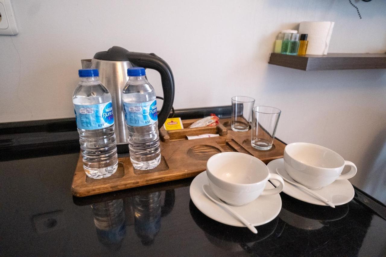 Frame Hotel & Suites Istanbul Bagian luar foto